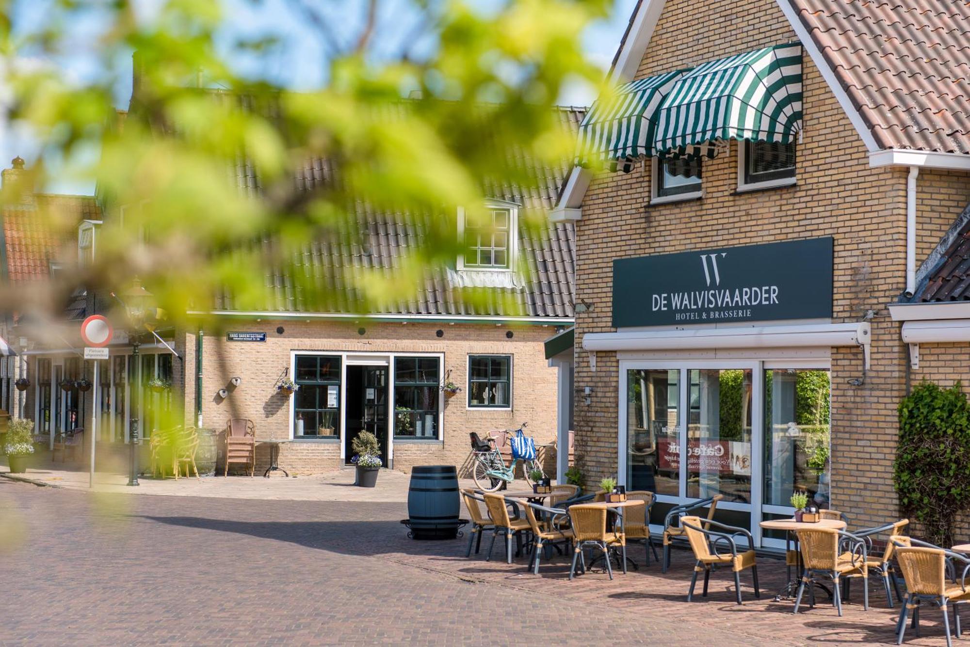 Hotel-Restaurant De Walvisvaarder Холлум Экстерьер фото